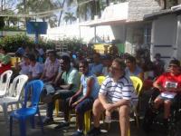 Turma concentrada...assistindo o espetáculo.